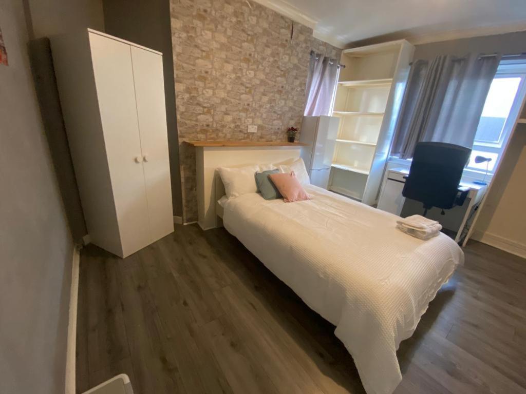 Lovely Private Room In Sandilands Dr Ab24 แอเบอร์ดีน ภายนอก รูปภาพ